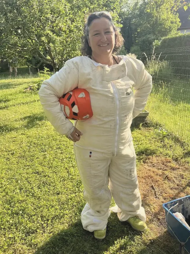 Marjorie Raposo, Miss Frelon, professionnelle de la destruction de nids de frelons à Hermes dans l'Oise